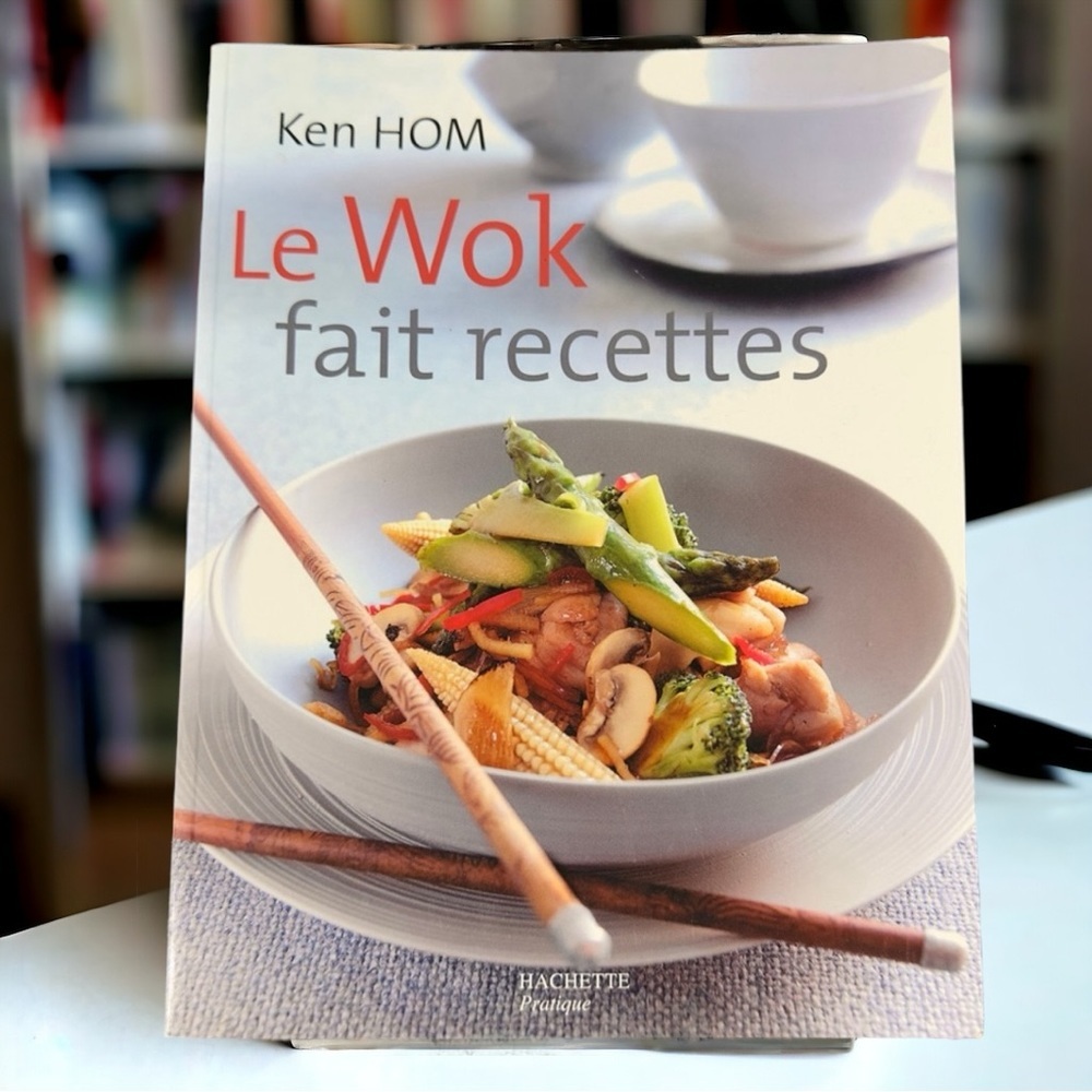 Livre Le wok fait recettes (comme neuf)